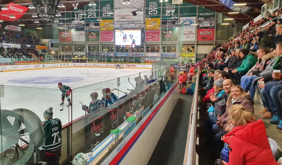 WJ @ Starbulls Eishockey